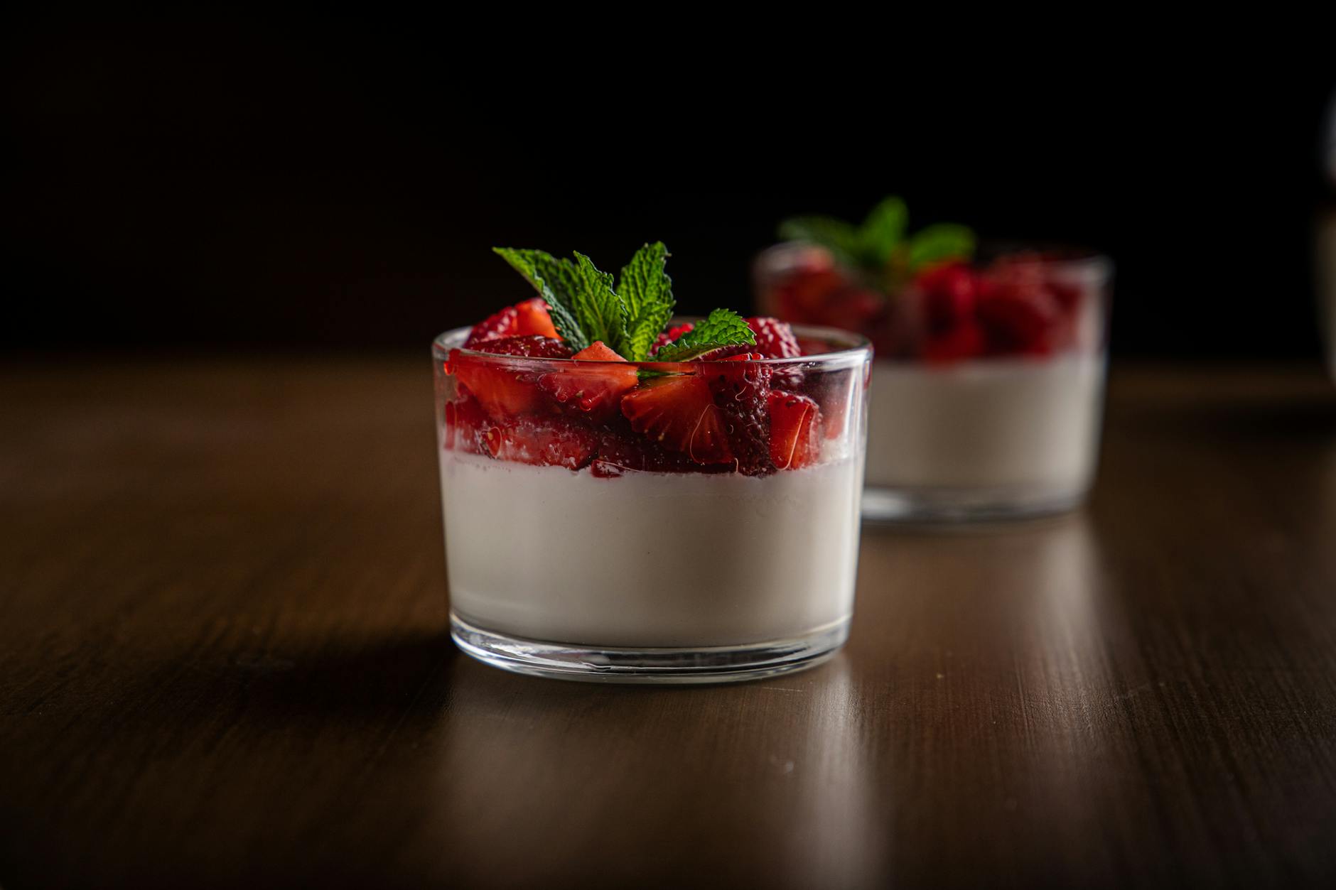 Panna cotta — hausgemachtes Dessert